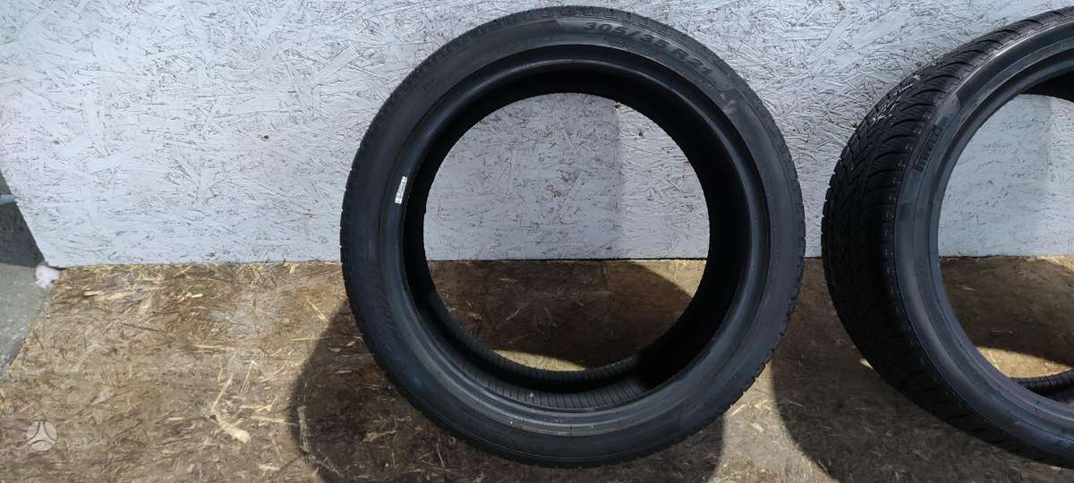 Pirelli SCORPION WINTER, winter 305/35 R21
