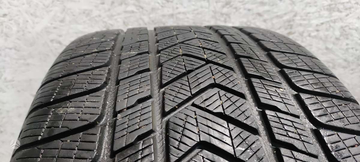 Pirelli SCORPION WINTER, winter 305/35 R21