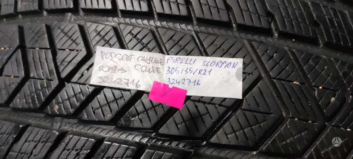 Pirelli SCORPION WINTER, winter 305/35 R21