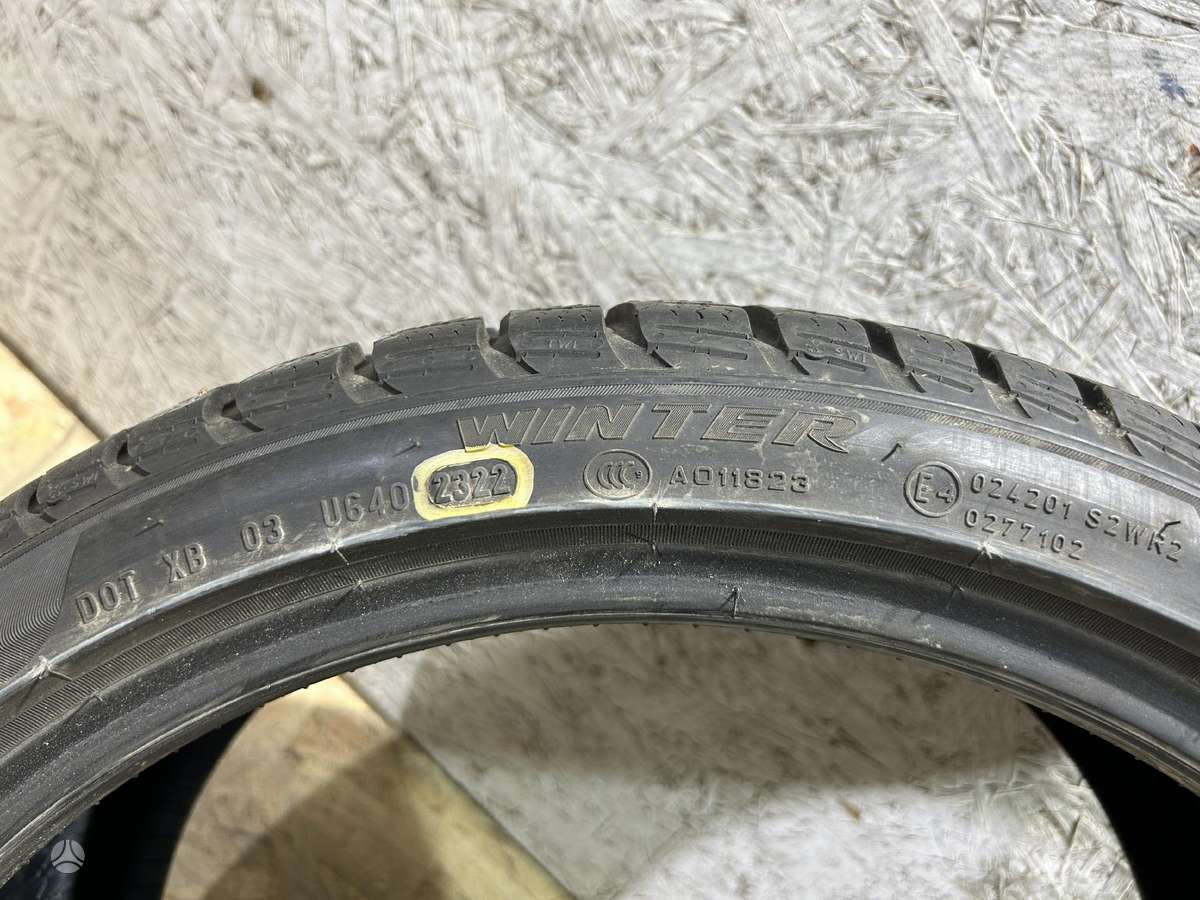 Pirelli SOTTOZERO 3, winter 255/35 R19