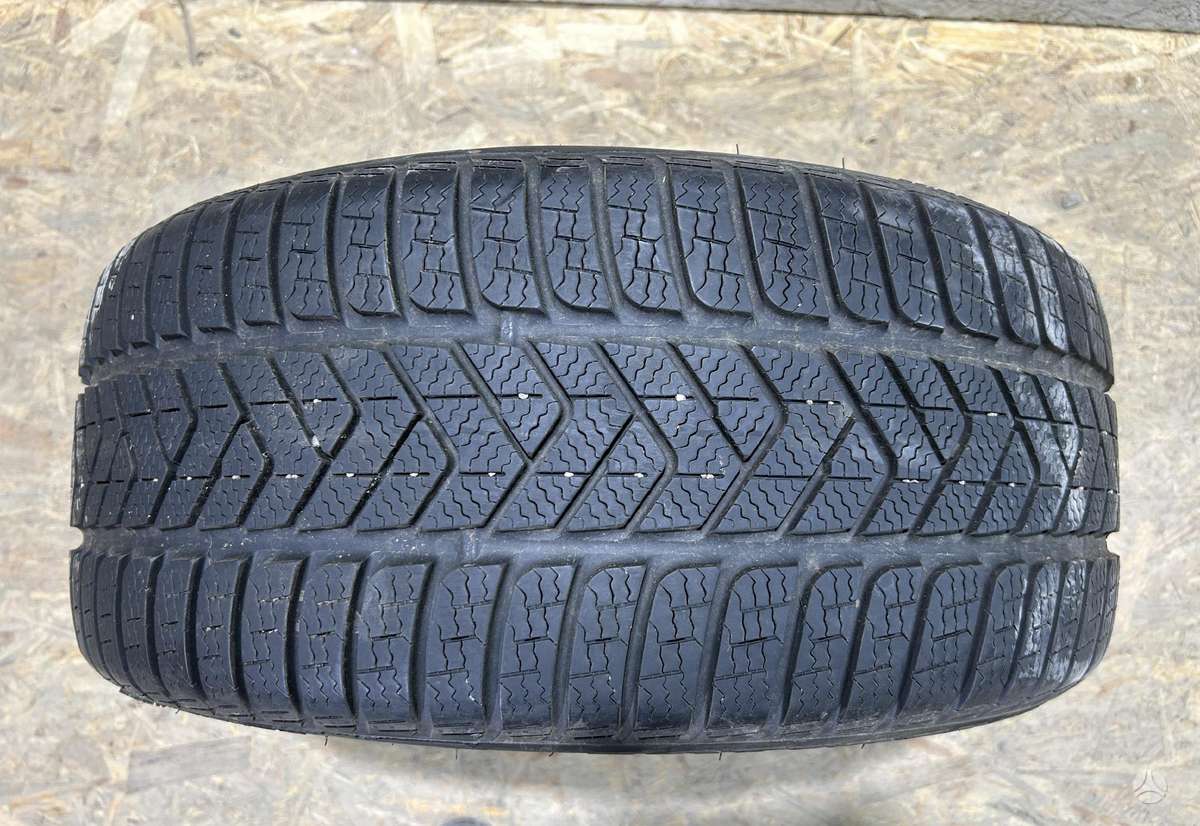 Pirelli SOTTOZERO 3, winter 255/35 R19