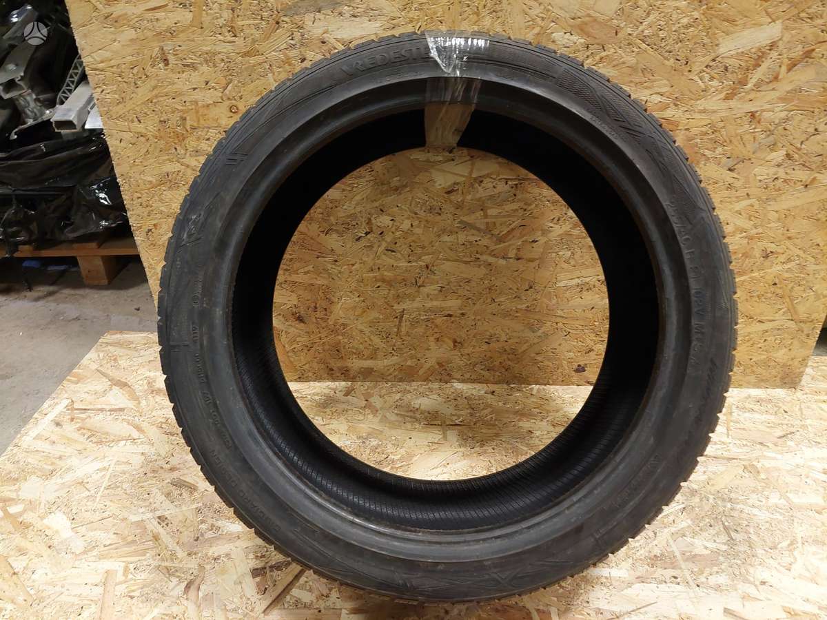 Vredestein WINRAC PRO, winter 255/40 R21