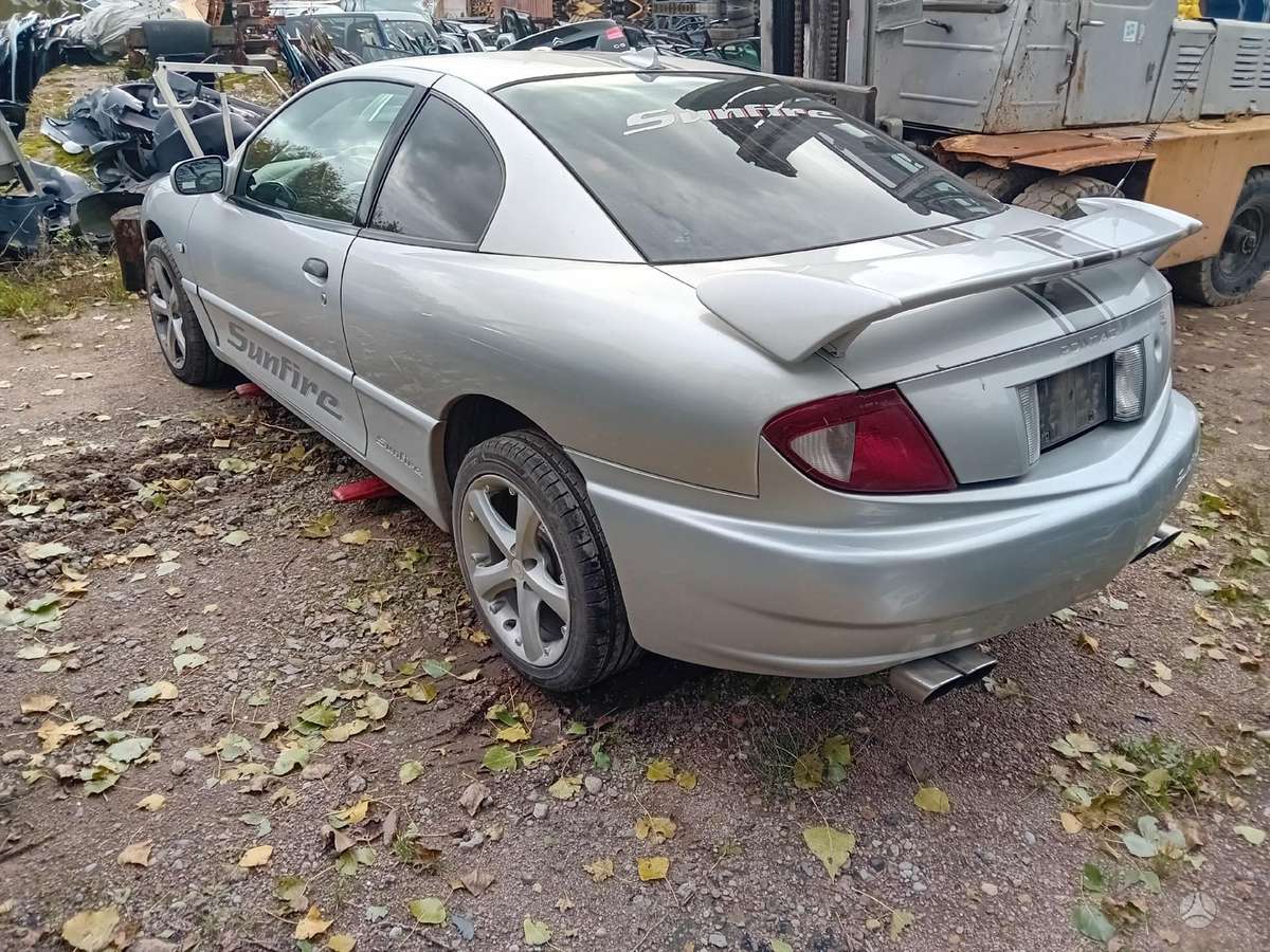 Pontiac Sunfire dalimis
