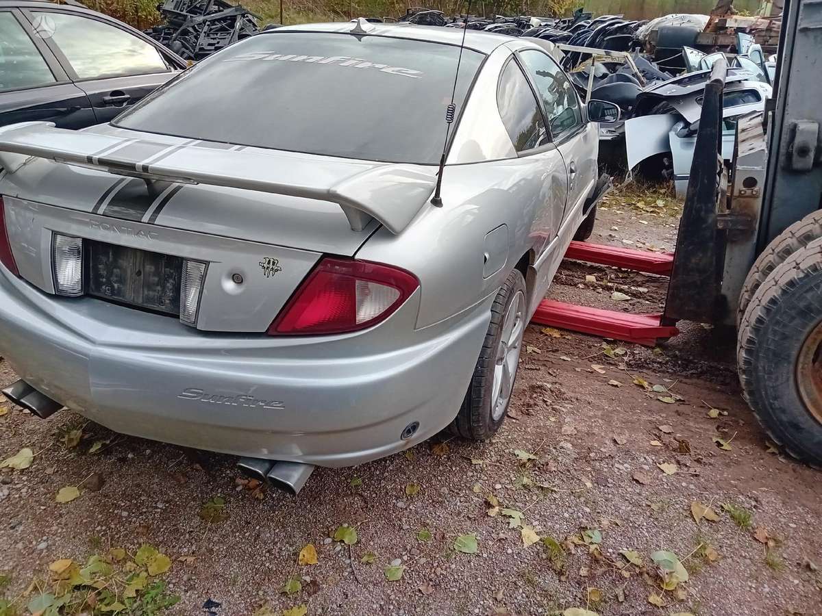 Pontiac Sunfire по частям