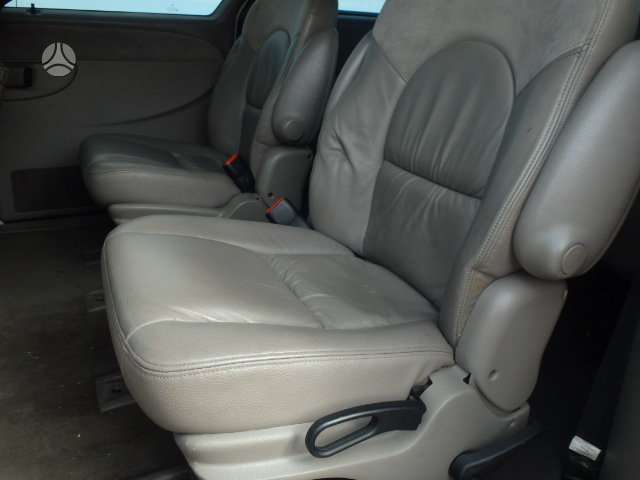 Chrysler Grand Voyager dalimis