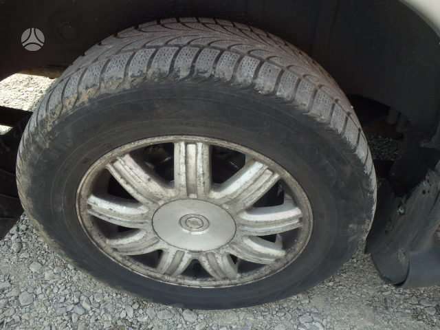 Chrysler Grand Voyager dalimis