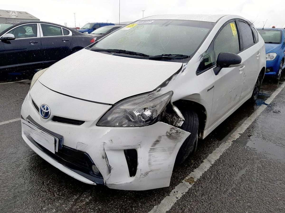 Toyota Prius, 2ZR-FXE / 070