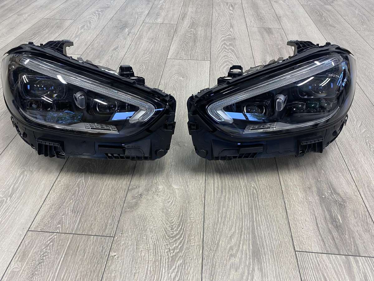 Mercedes-Benz C klasė lights
