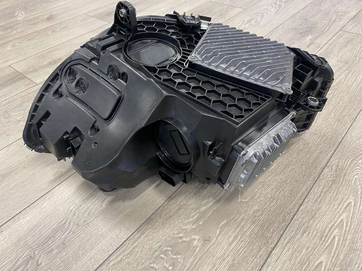 Mercedes-Benz C klasė lights