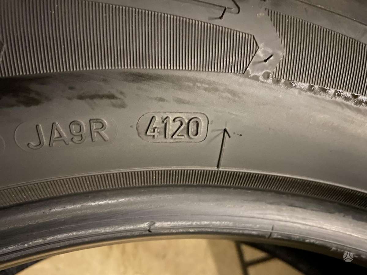 Goodyear Ultragrip performance, winter 255/55 R19