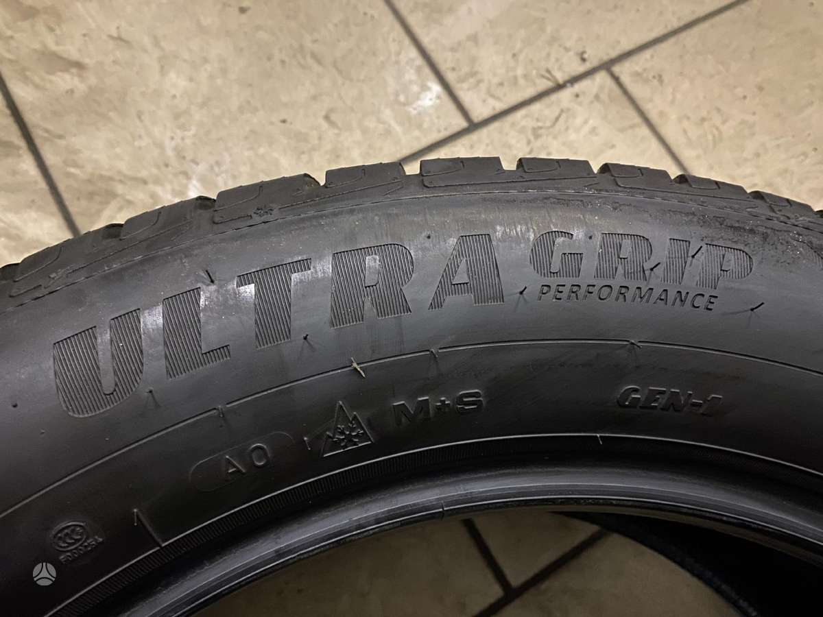 Goodyear Ultragrip performance, winter 255/55 R19