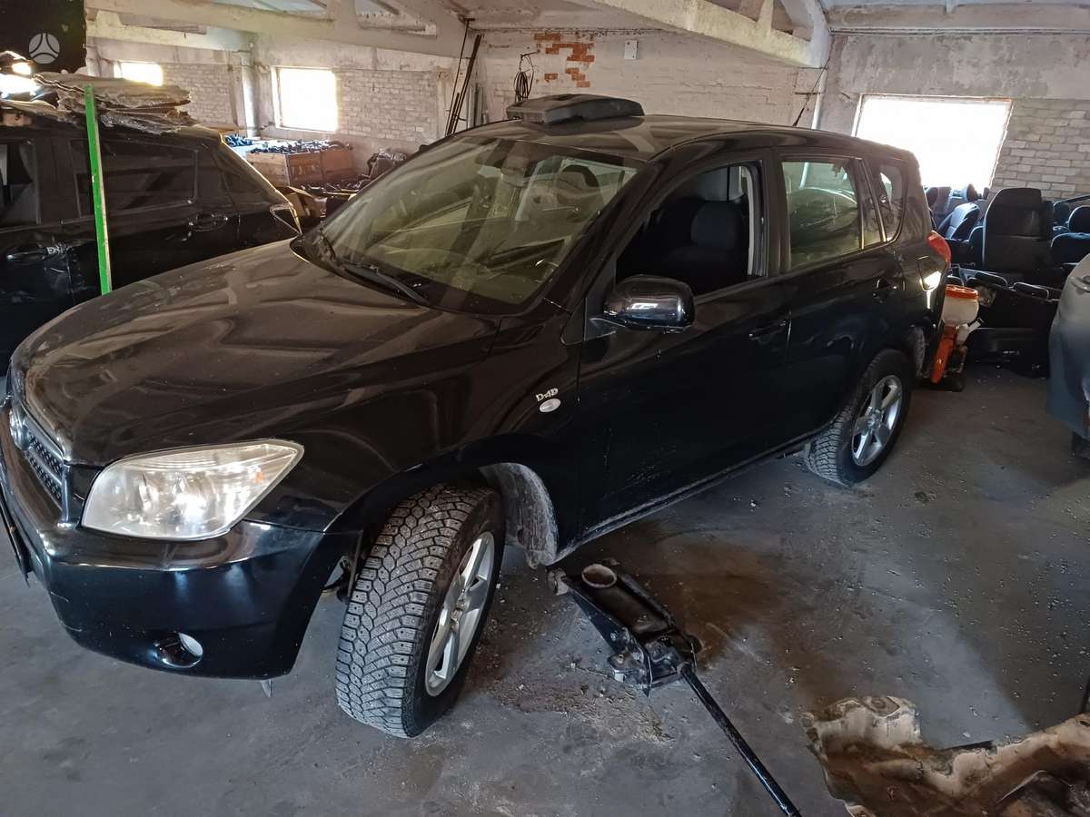 Toyota RAV4 детали кузова