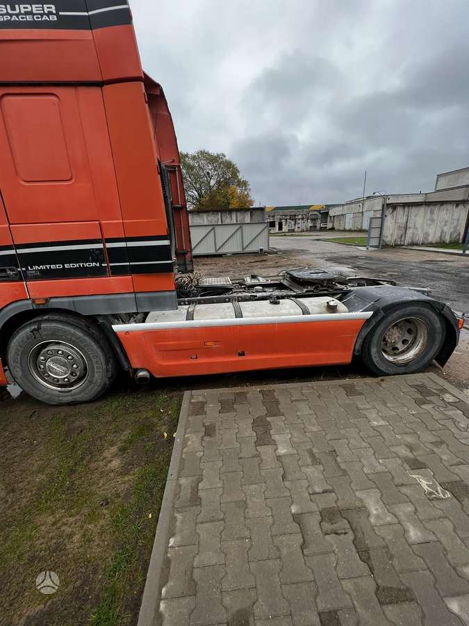 DAF FT XF105, vilcējs