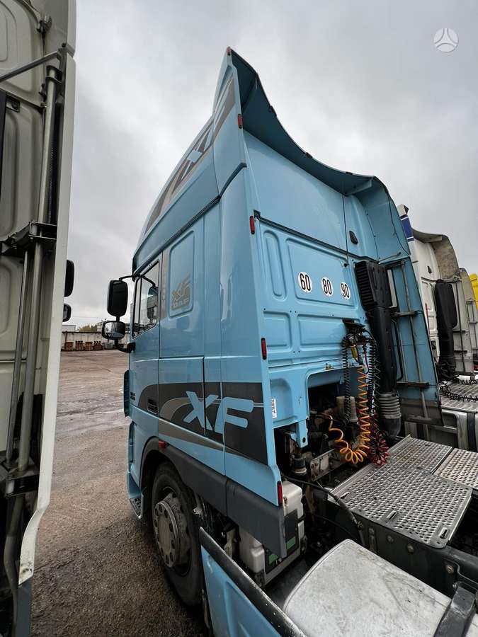 DAF FT XF105, vilkikai