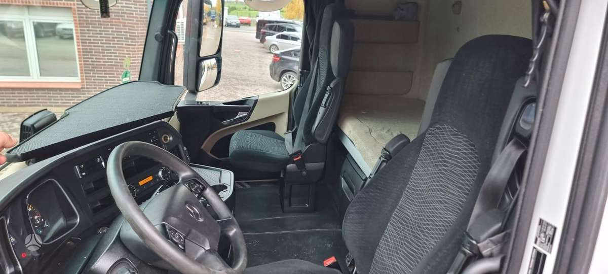 Mercedes-Benz ACTROS 1845, double sleeper