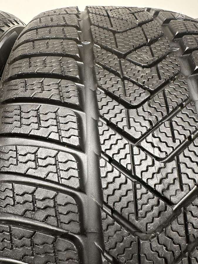 Pirelli SottoZero 3, winter 255/35 R20
