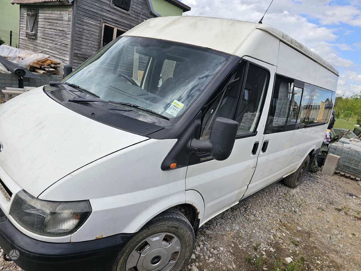 Ford Transit, passenger vans