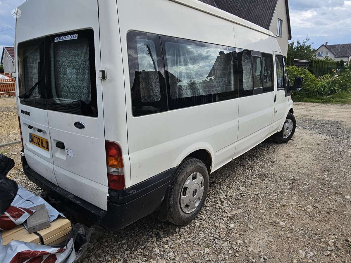 Ford Transit, passenger vans
