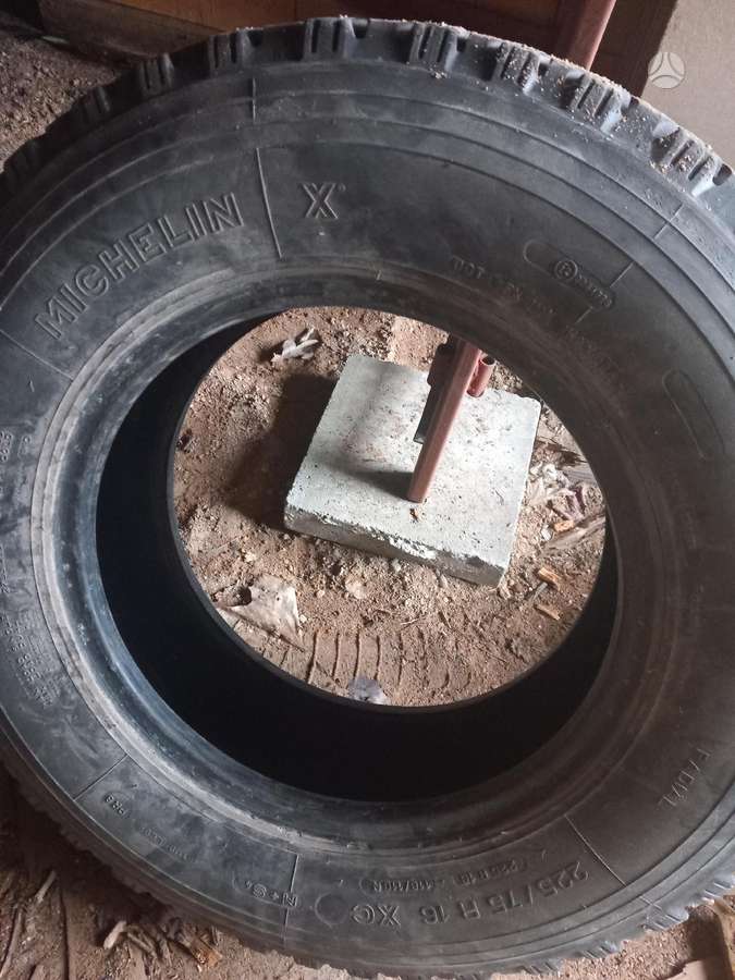 Michelin, summer 31/10,5 R15