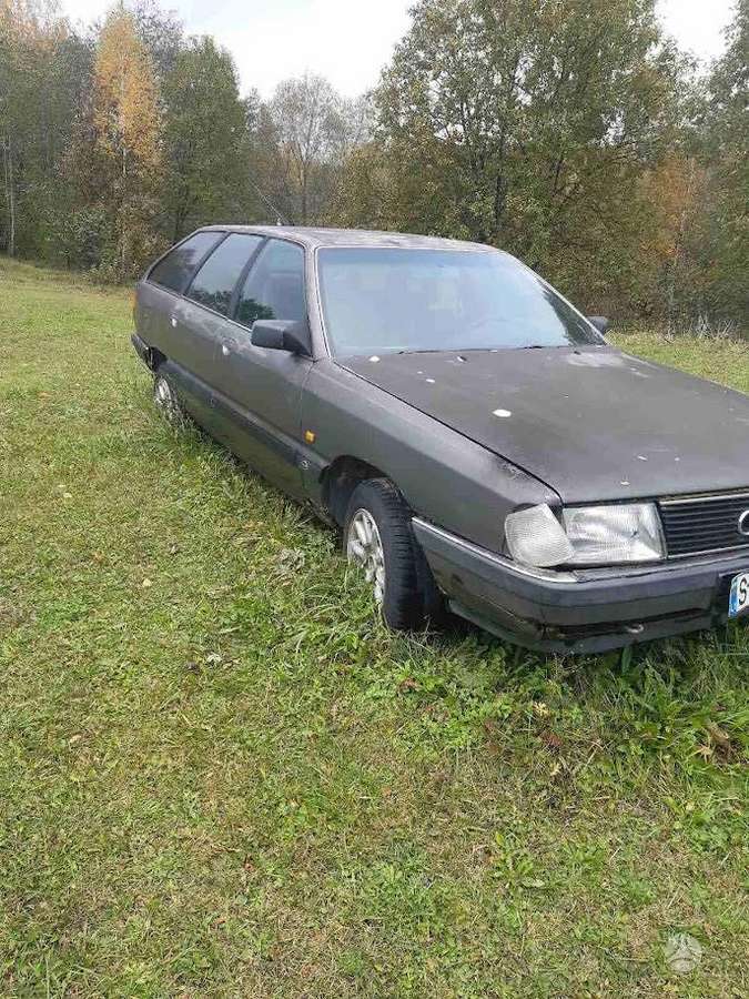 Audi 100