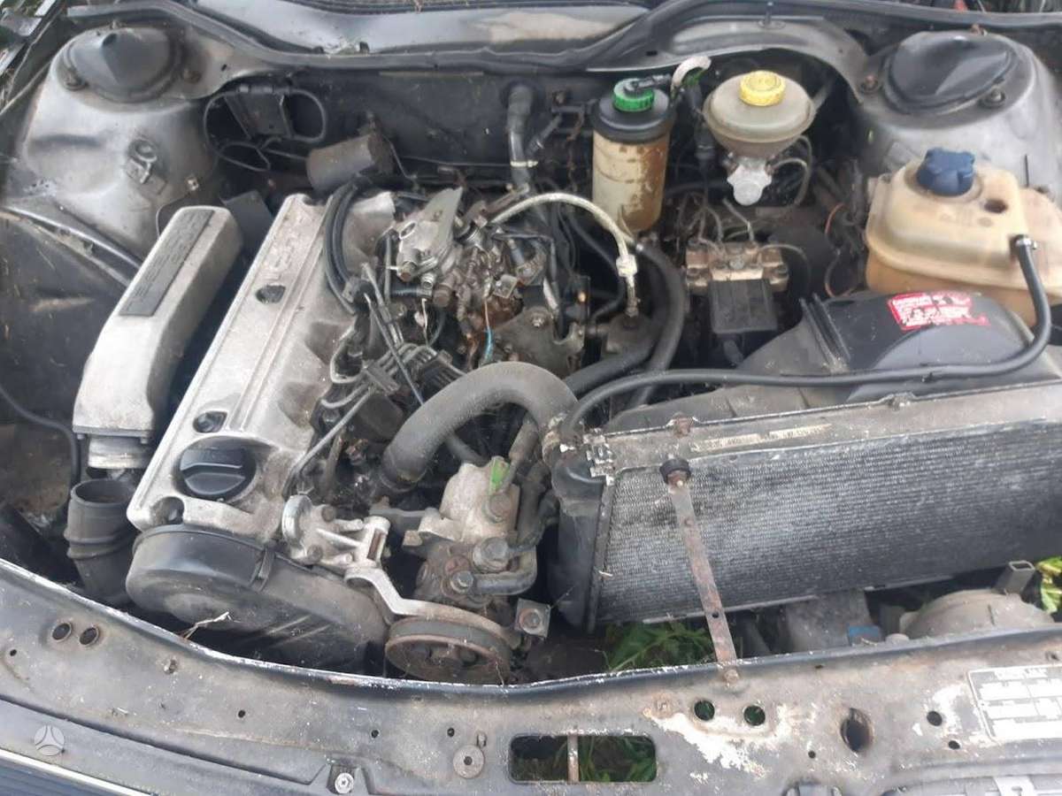 Audi 100