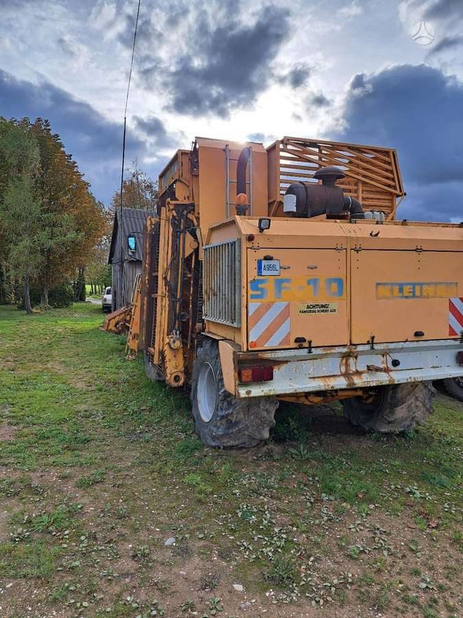 Kleine Sf10, combine harvesters