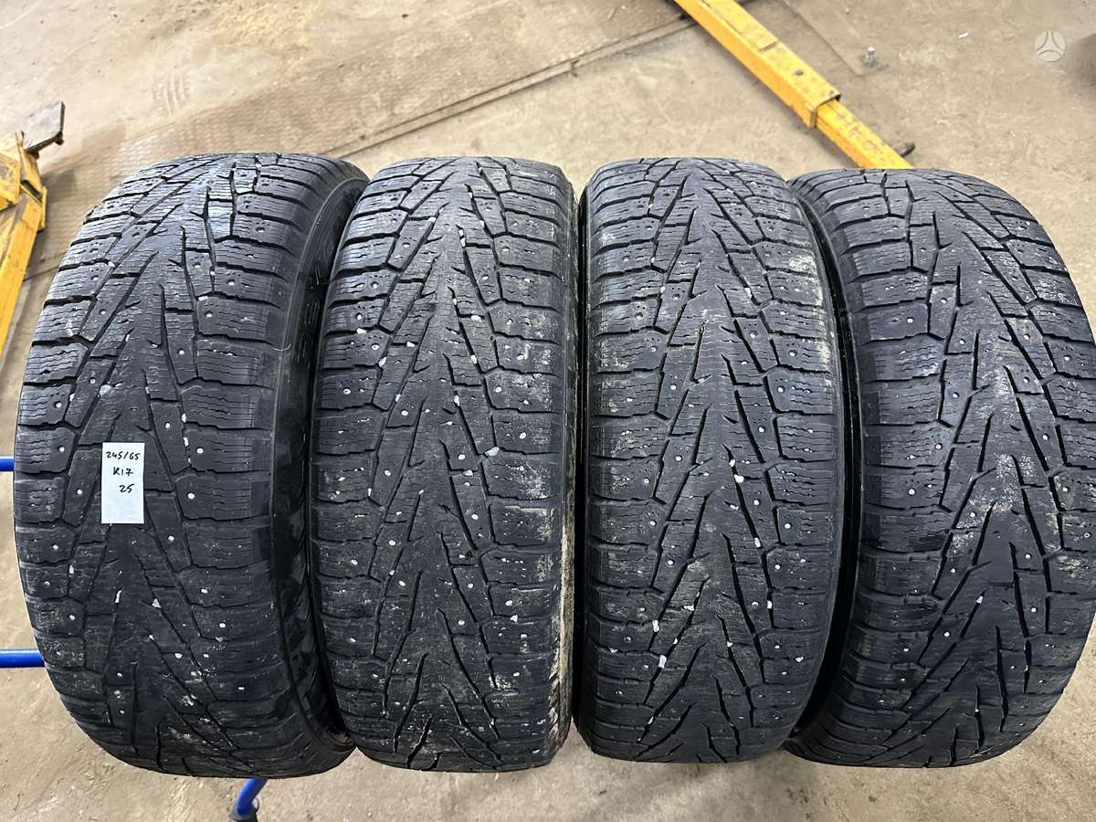 Nokian, žieminės 245/65 R17
