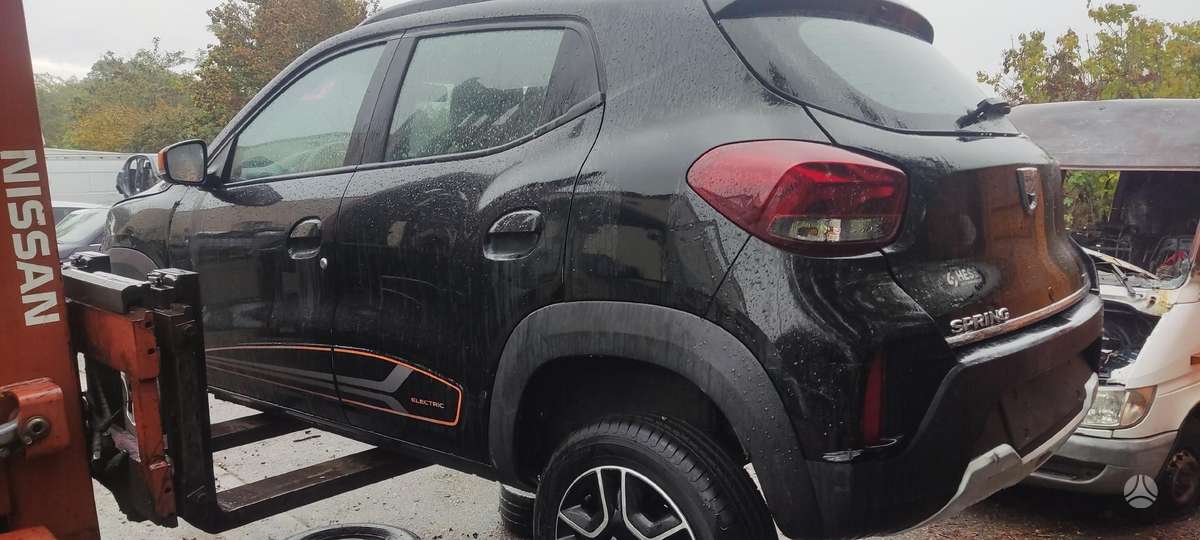 Dacia Spring 37069885048