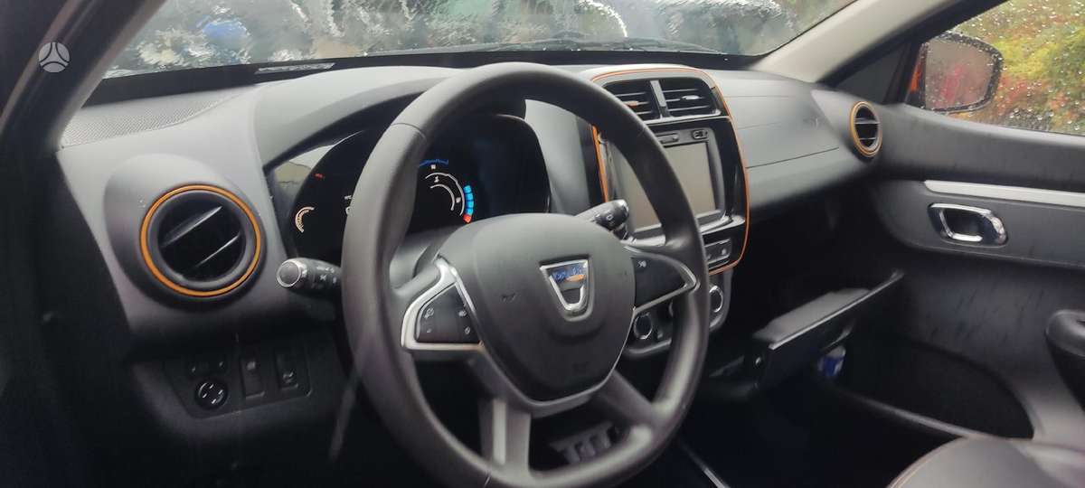 Dacia Spring 37069885048