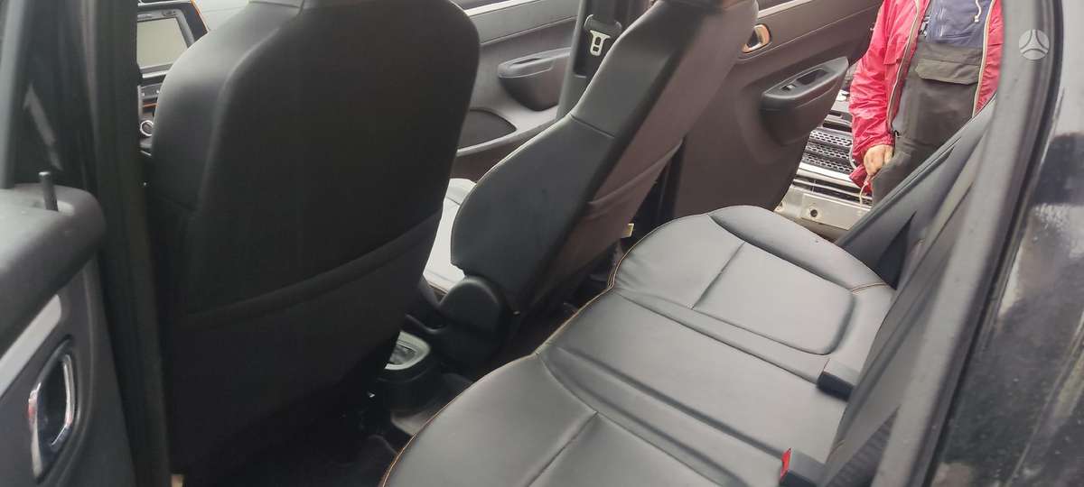 Dacia Spring 37069885048