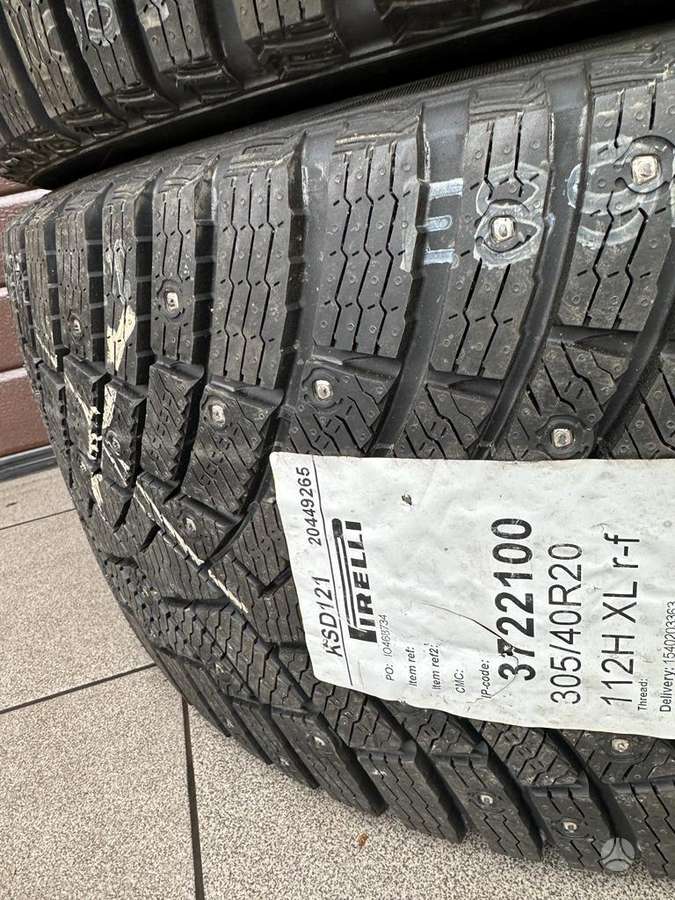 Pirelli ICE ZERO 2, зимние 305/40 R20