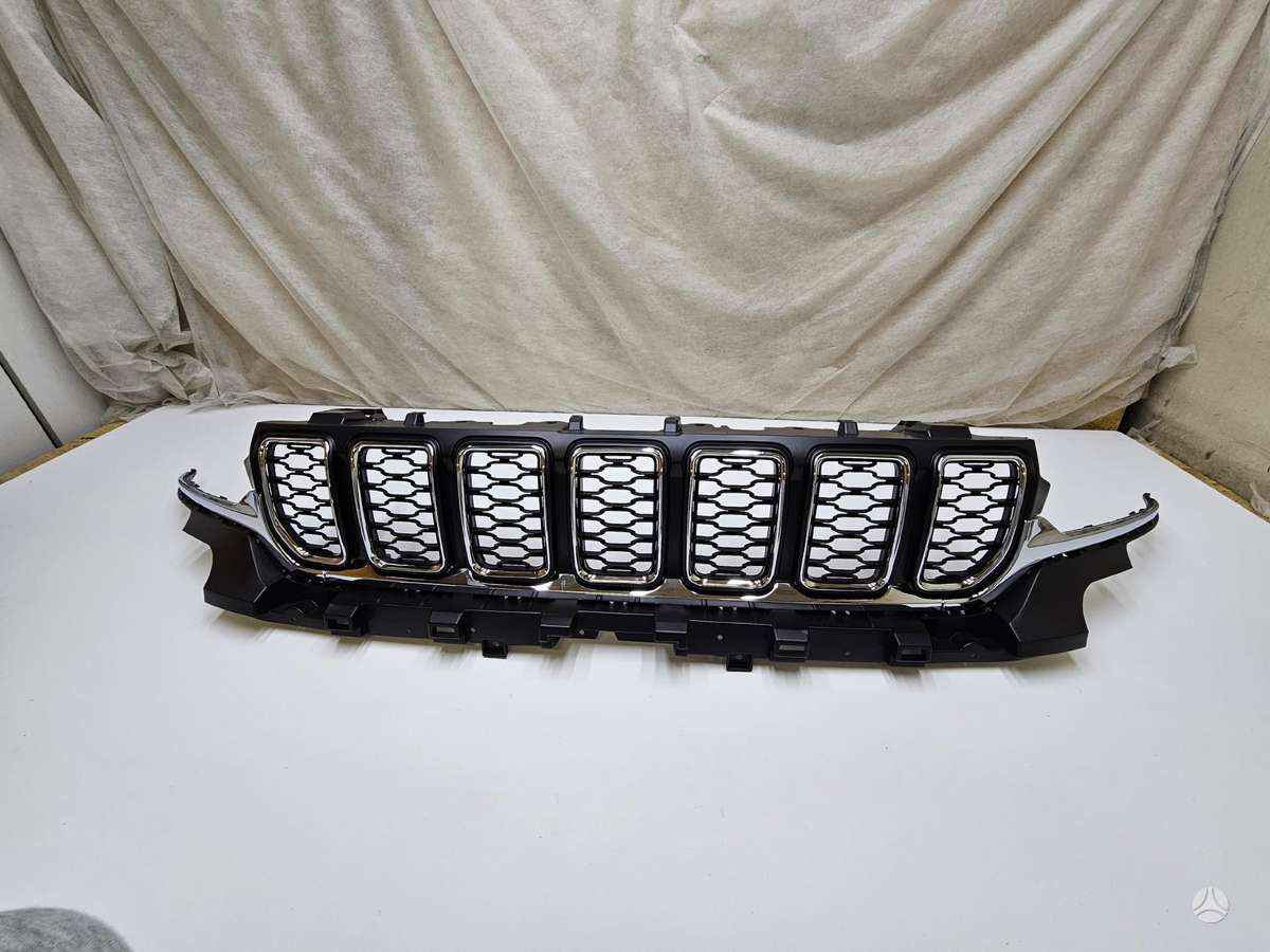 Jeep Grand Cherokee kėbulo dalys
