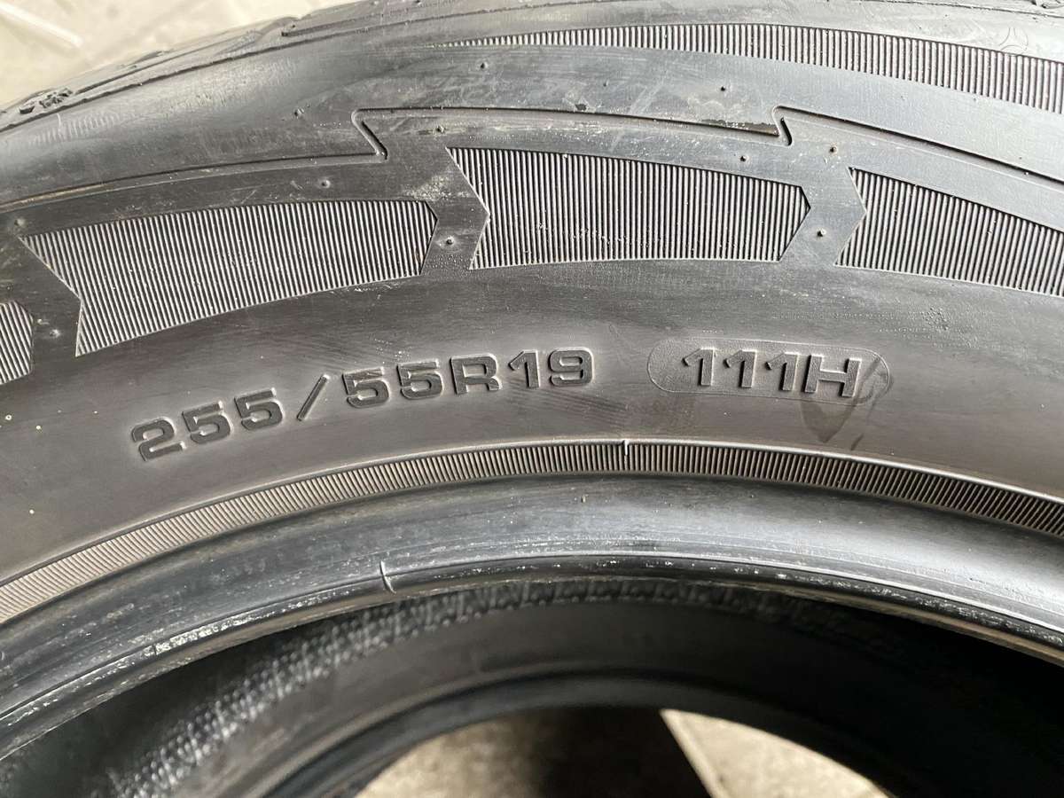 Goodyear Ultragrip performace, winter 255/55 R19