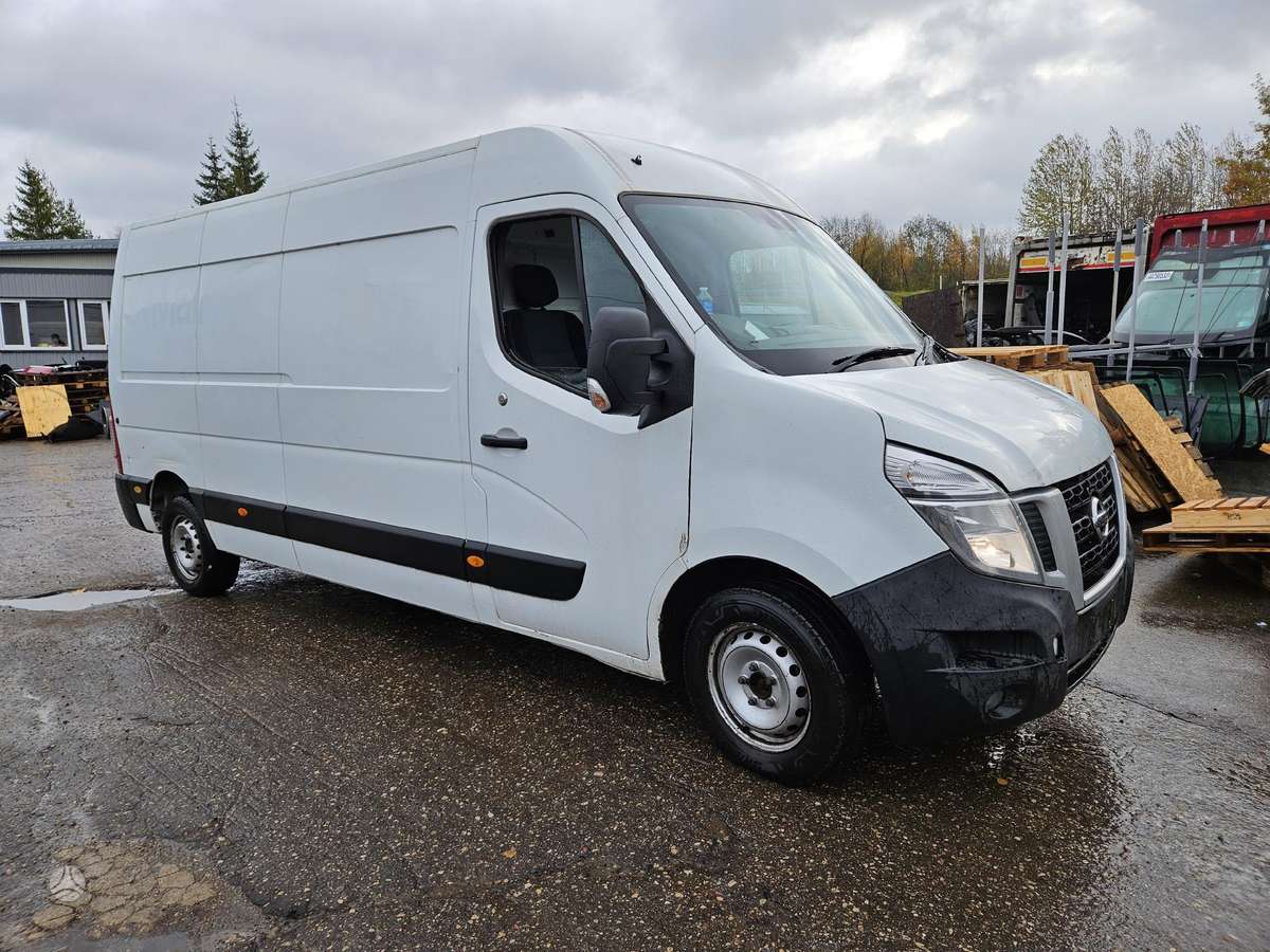 Nissan NV400