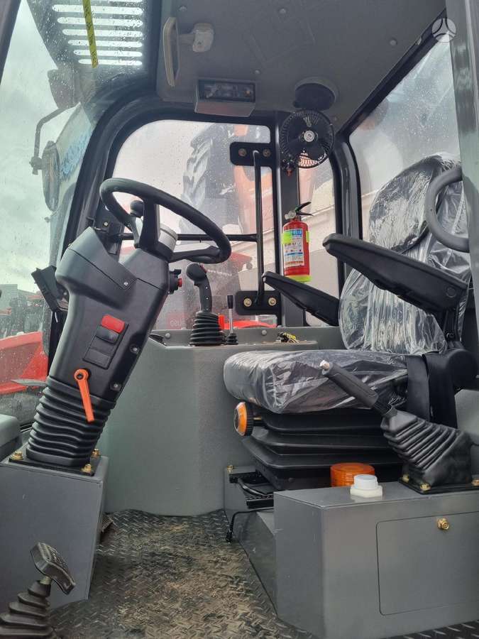 EVERUN ER1200F, krāvēji