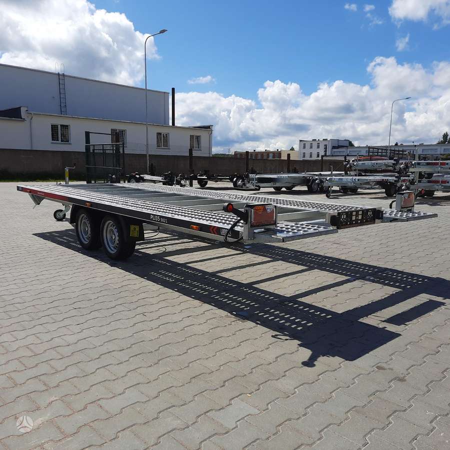 LORRIES PLI35-5021, auto treileris