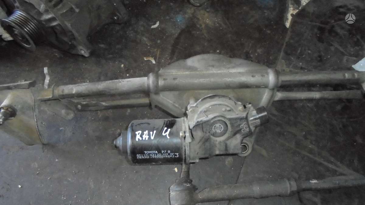 Toyota RAV4 dalimis