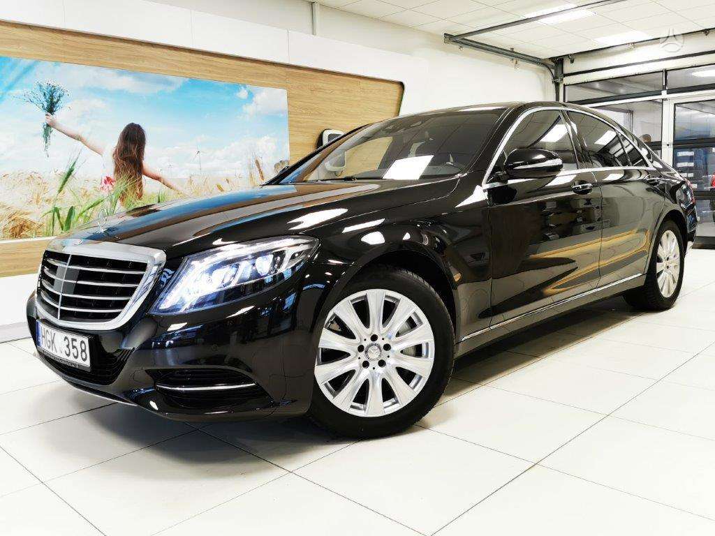 Автомобиль Mercedes S500 4Matic W222