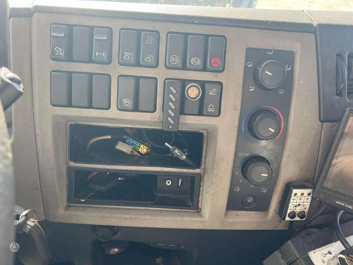 Volvo FE300, 6x2, ENGINE BLOCK DAMAG, garbage trucks
