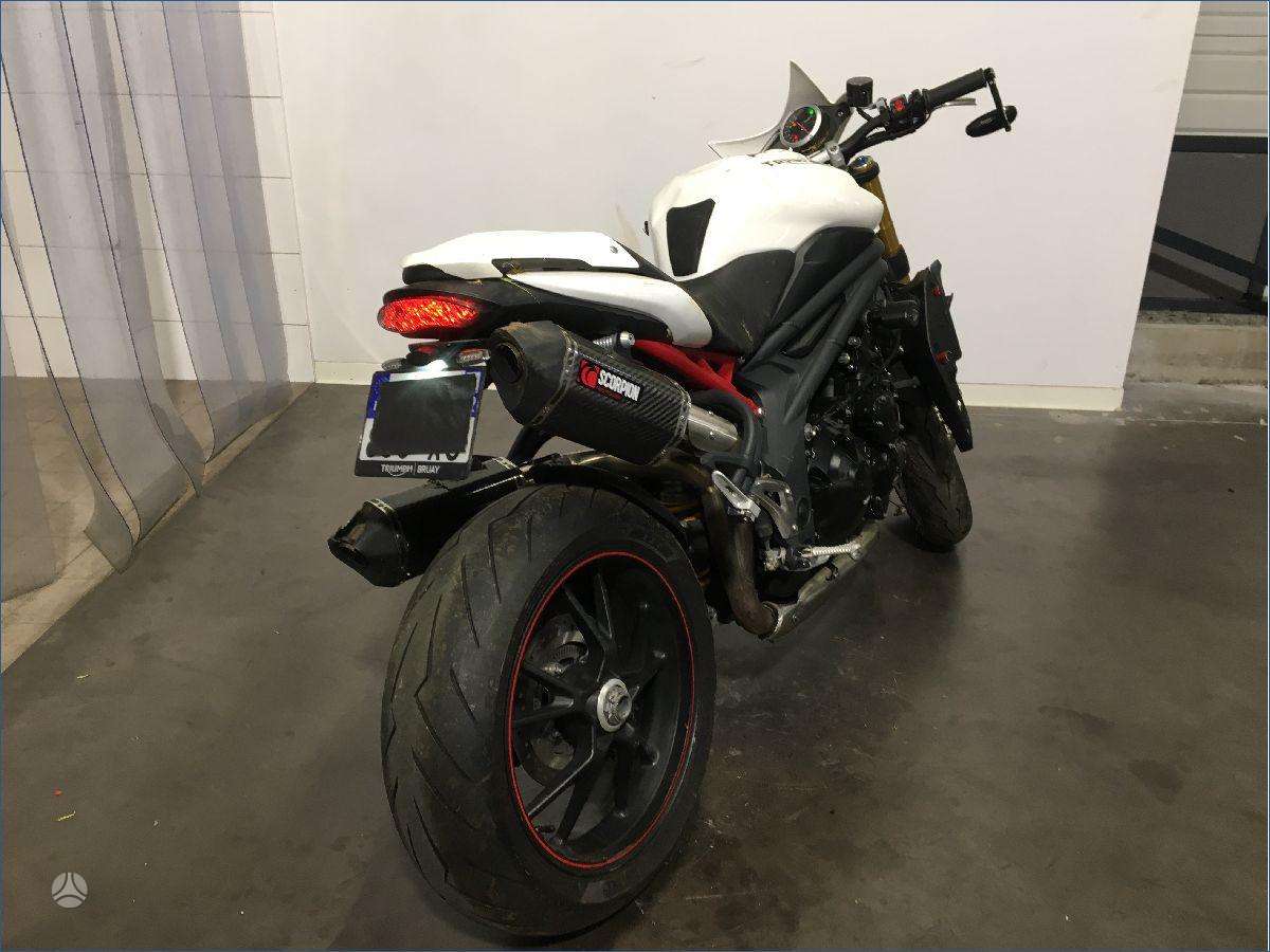 Triumph Speed Triple, street / classic