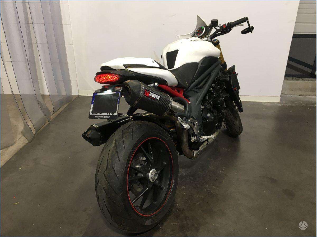 Triumph Speed Triple, street / классические