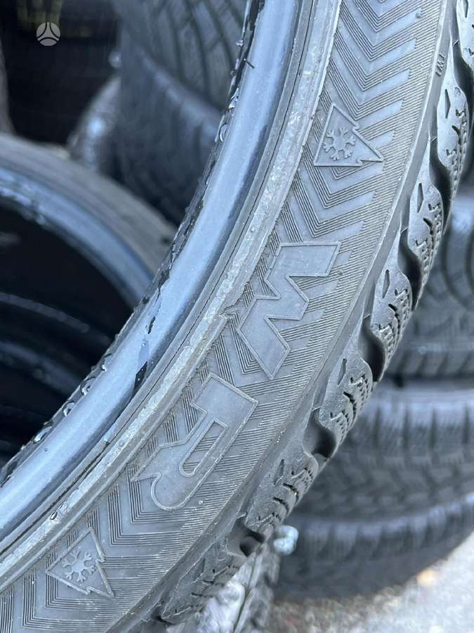 Nokian WR (87V), winter 235/35 R19