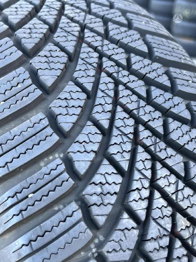 Bridgestone BLIZZAK LM005, winter 215/65 R17