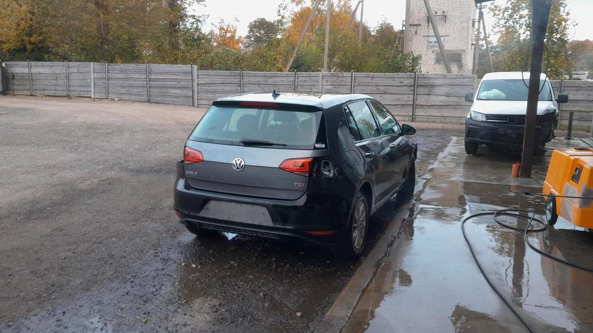 Volkswagen Golf по частям
