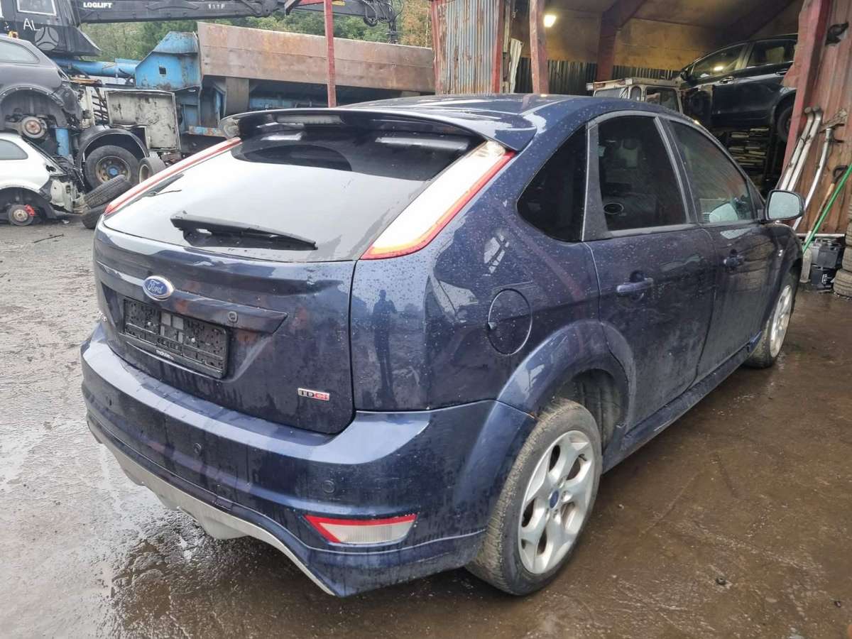 Ford Focus St komplektacija
