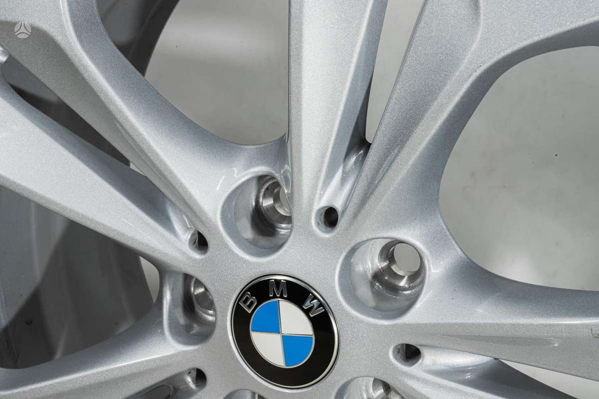 BMW, lengvojo lydinio, R17