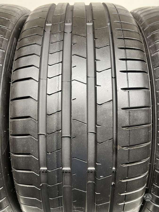 Pirelli P-Zero B +315/30R22, летние 275/35 R22