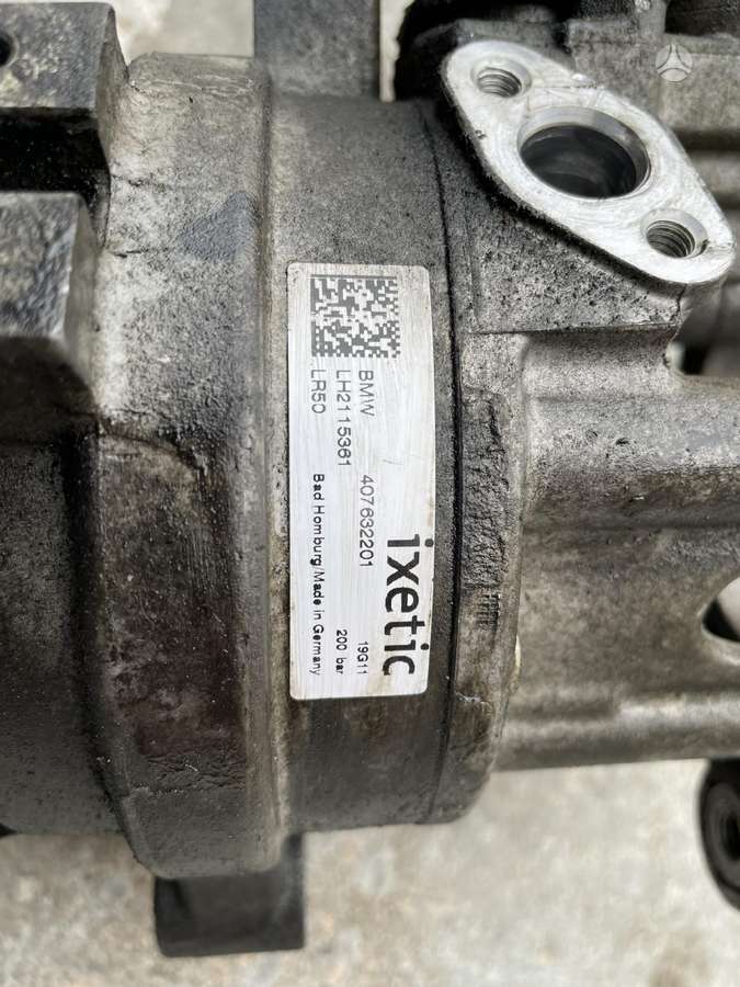 BMW X6 variklio detalės