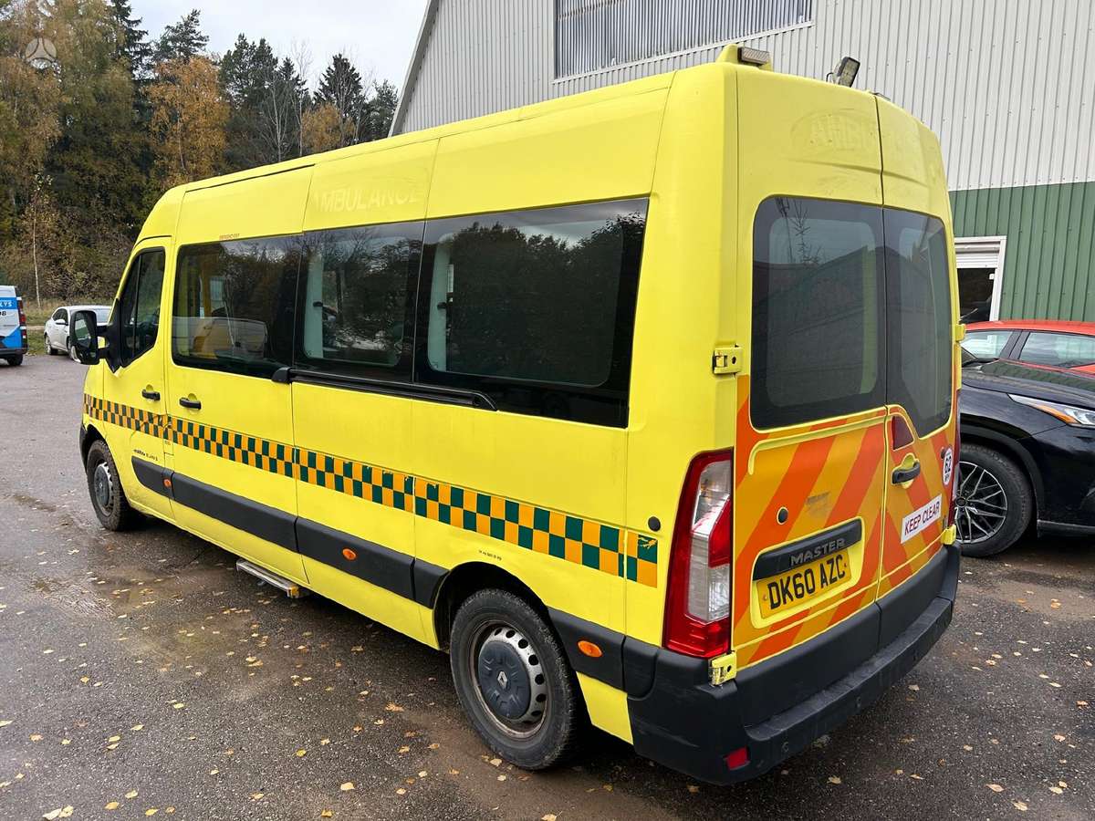 Renault Master, passenger vans