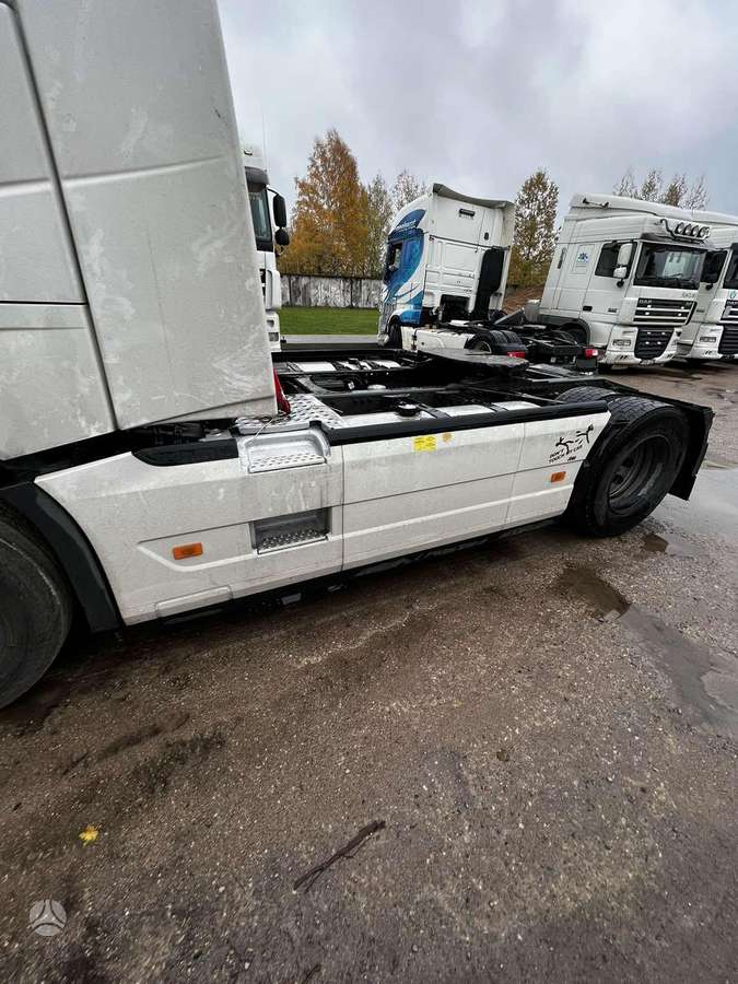 Volvo FH, semi-trailer trucks